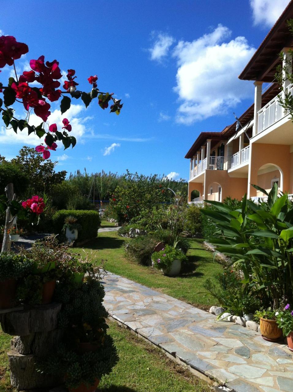 Eleni Apartments Arillas  Eksteriør billede